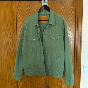 Men’s Levi Trucker denim jacket (L)